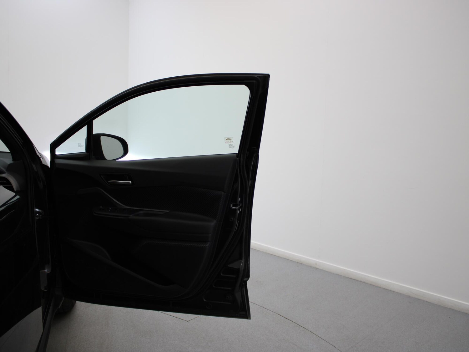 Used Toyota C-HR 2022 for sale - 76243695: Photo 32