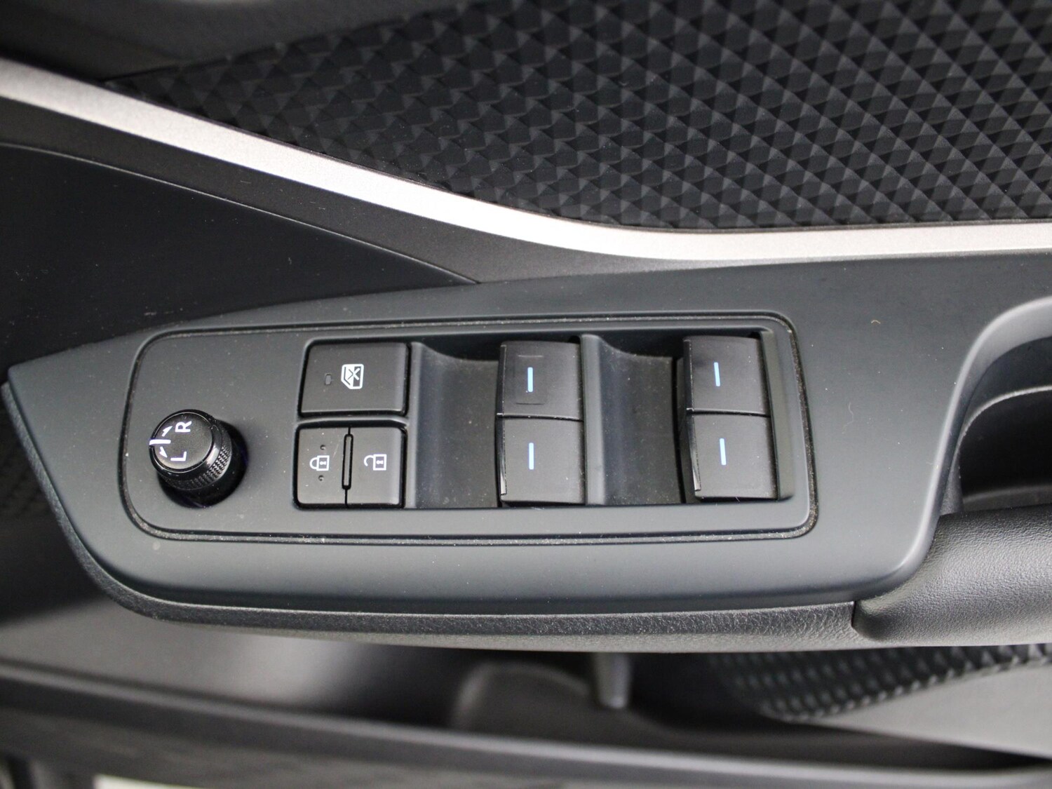 Used Toyota C-HR 2022 for sale - 76243695: Photo 33