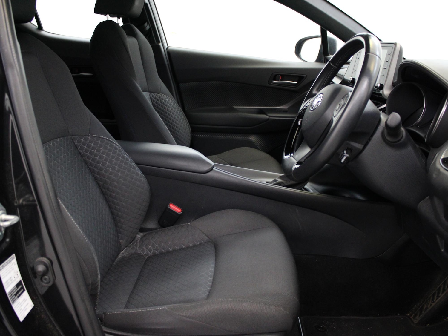 Used Toyota C-HR 2022 for sale - 76243695: Photo 9