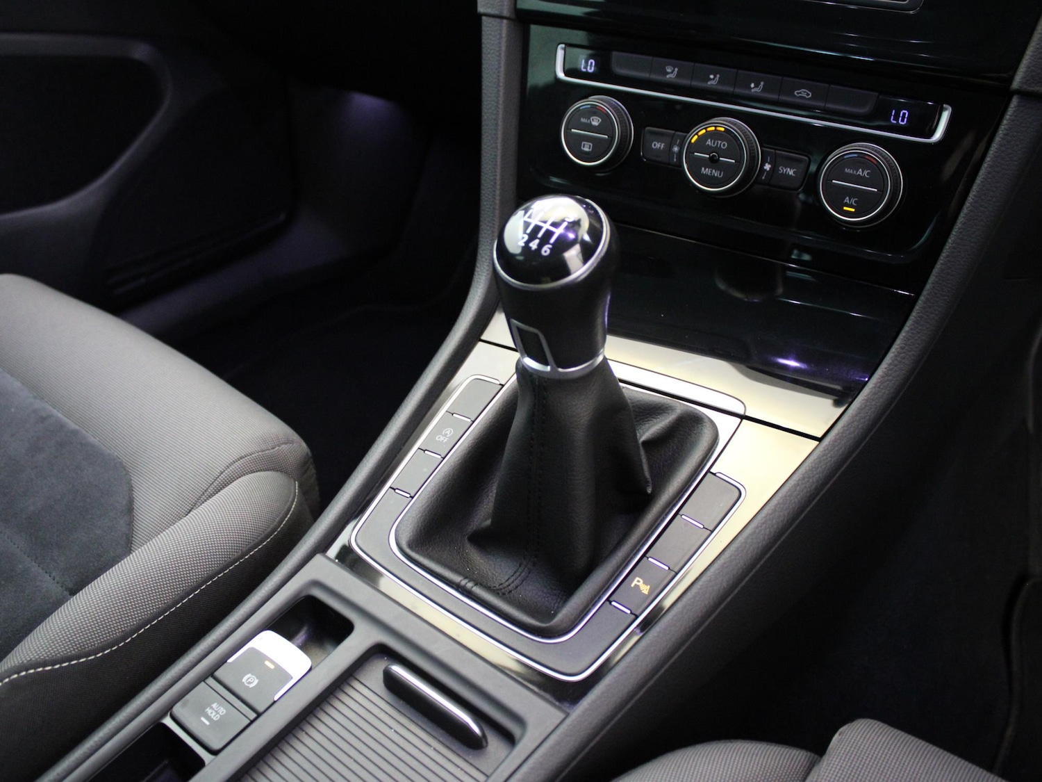 Used Volkswagen Golf 2016 for sale - 76503048: Photo 27