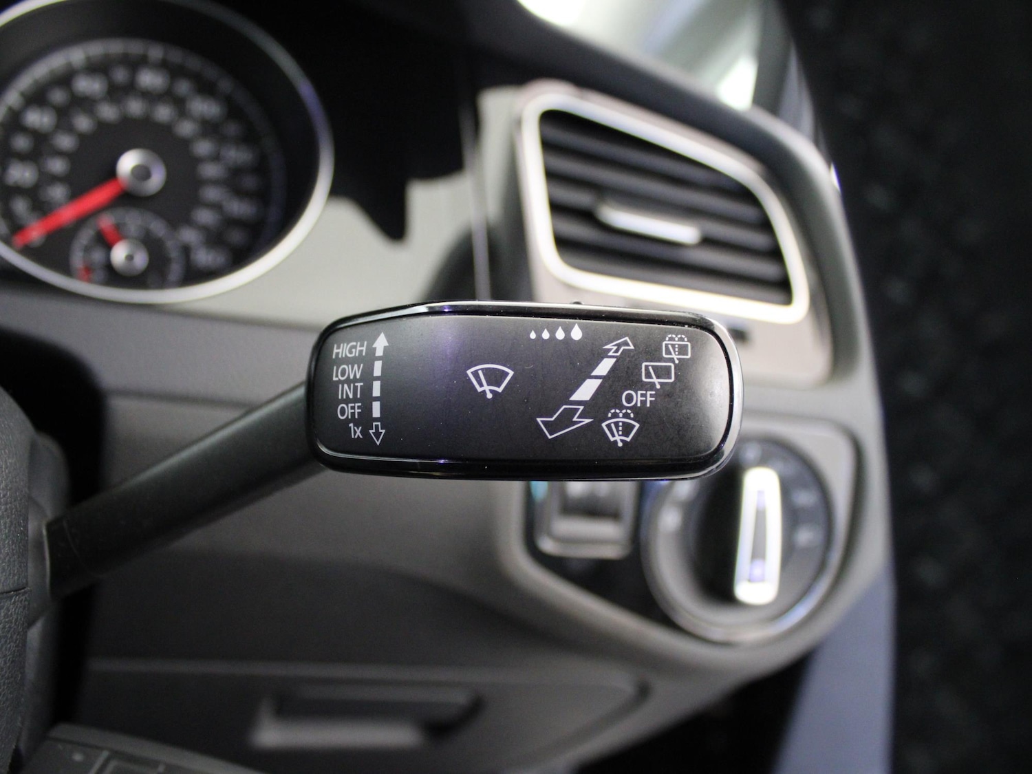 Used Volkswagen Golf 2016 for sale - 76503048: Photo 32