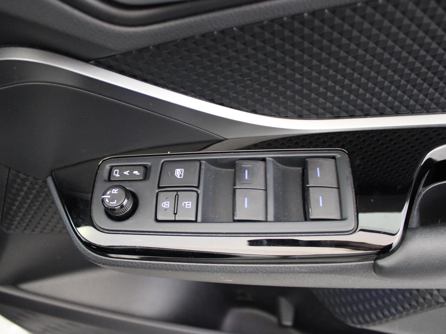 Used Toyota C-HR 2021 for sale - 77164614: Photo 38