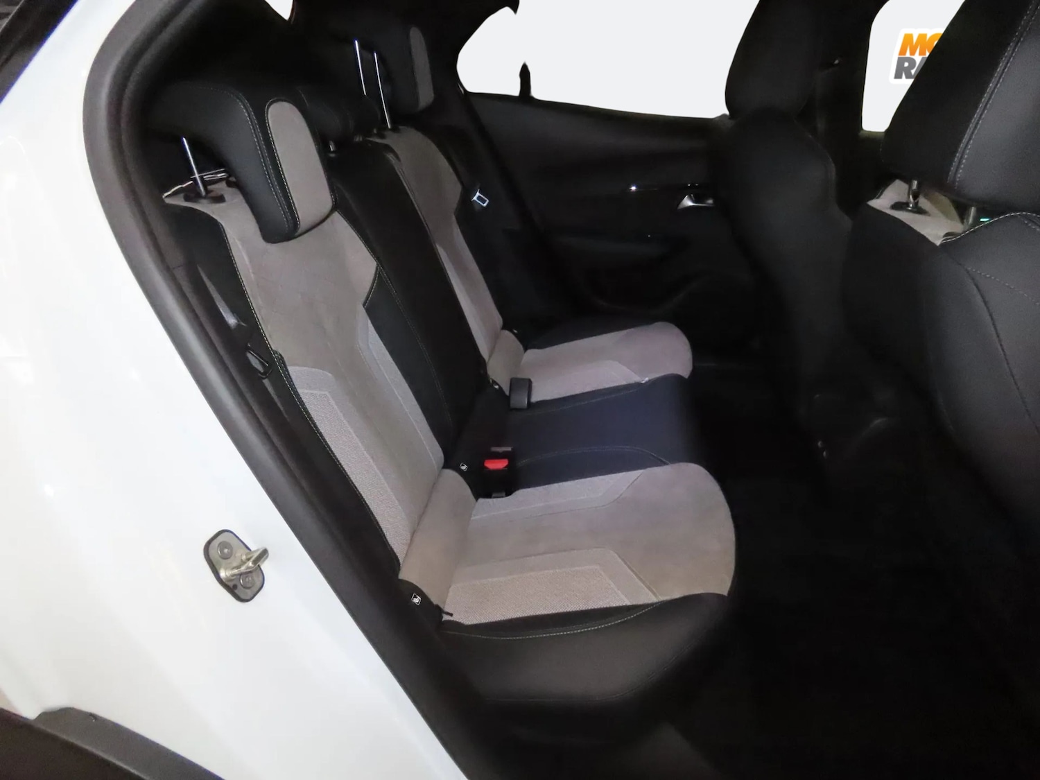 Used Peugeot 2008 2021 for sale - 76594444: Photo 8