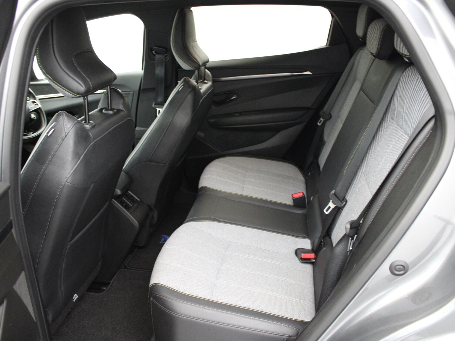 Used Renault Megane E Tech 2023 for sale - 76353285: Photo 11