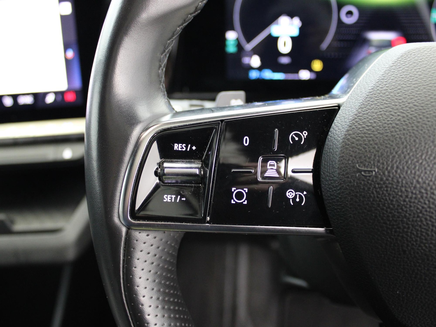 Used Renault Megane E Tech 2023 for sale - 76353285: Photo 32