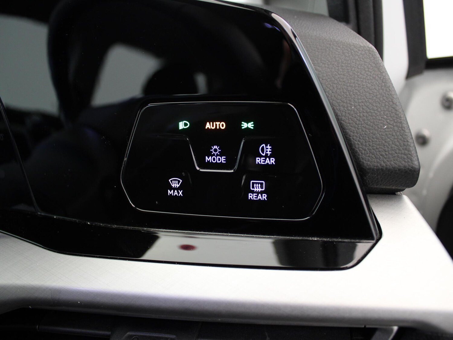 Used Volkswagen Golf 2024 for sale - 75461265: Photo 32