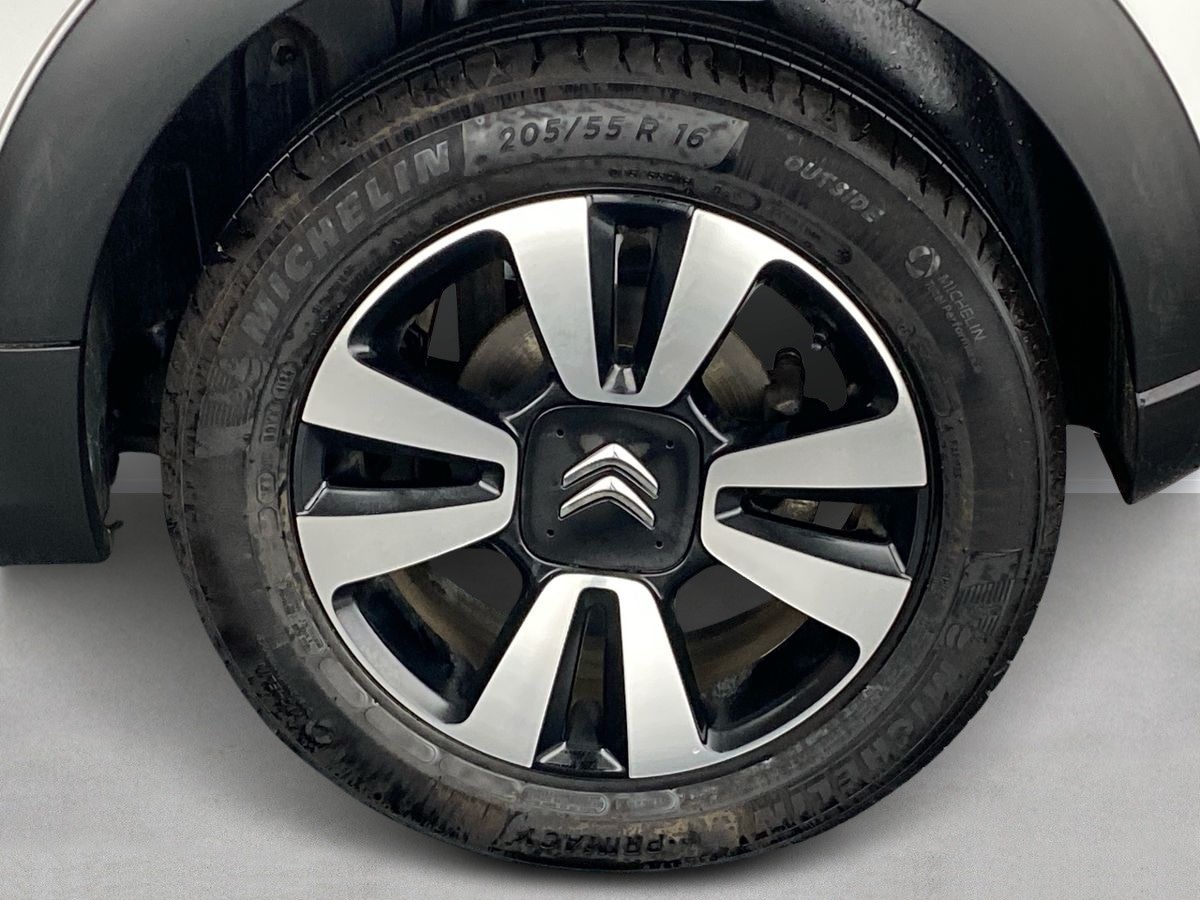 Vehicle 29
