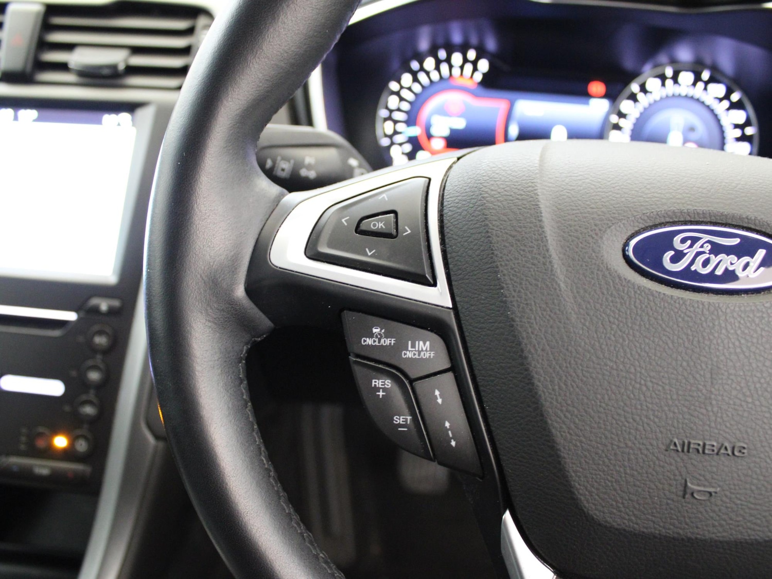 Used Ford Mondeo 2019 for sale - 76157925: Photo 27