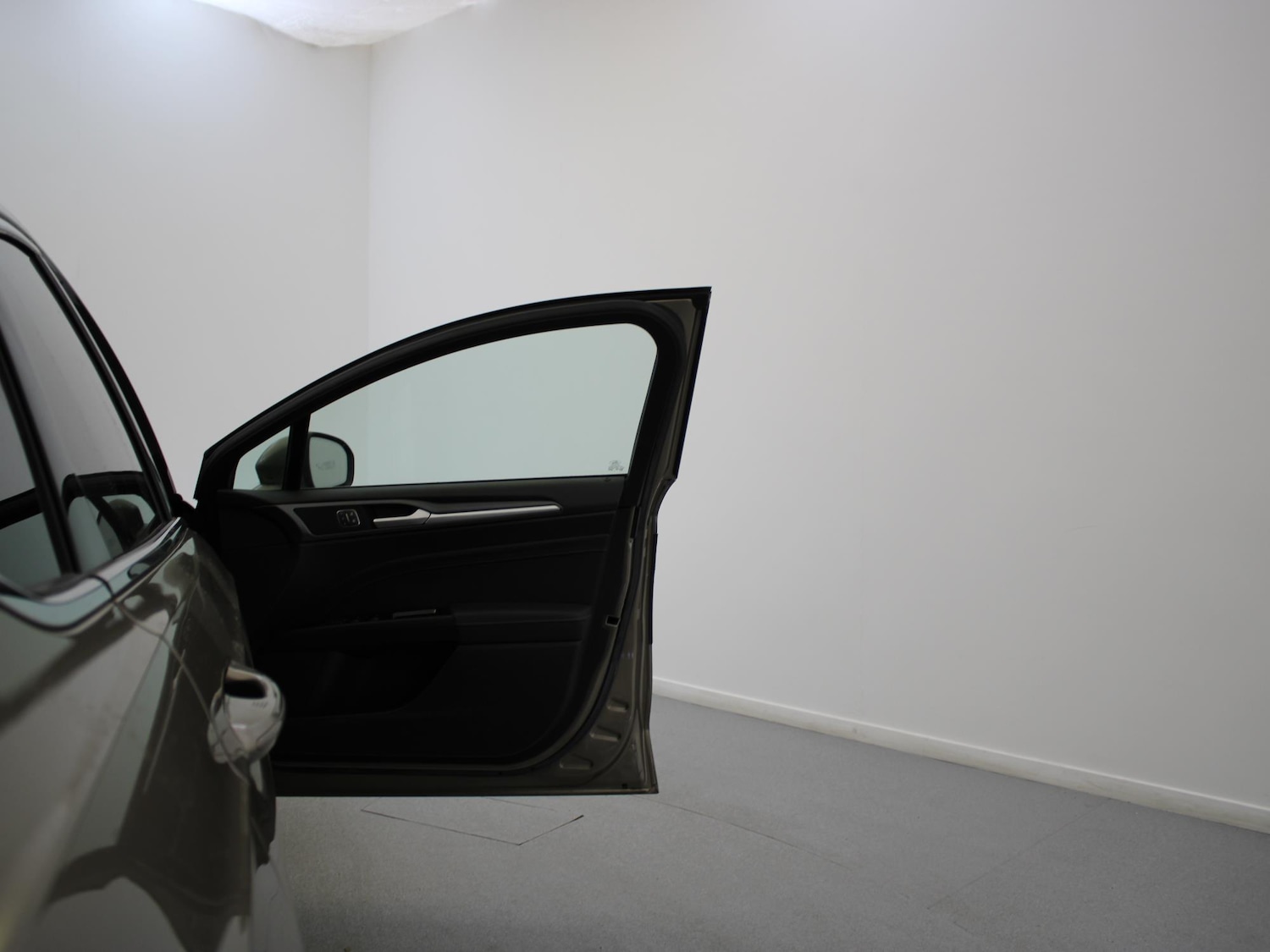 Used Ford Mondeo 2019 for sale - 76157925: Photo 32