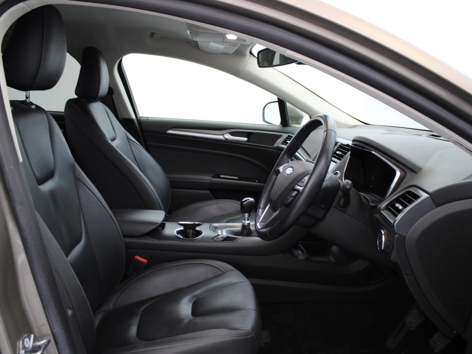 Used Ford Mondeo 2019 for sale - 76157925: Photo 9