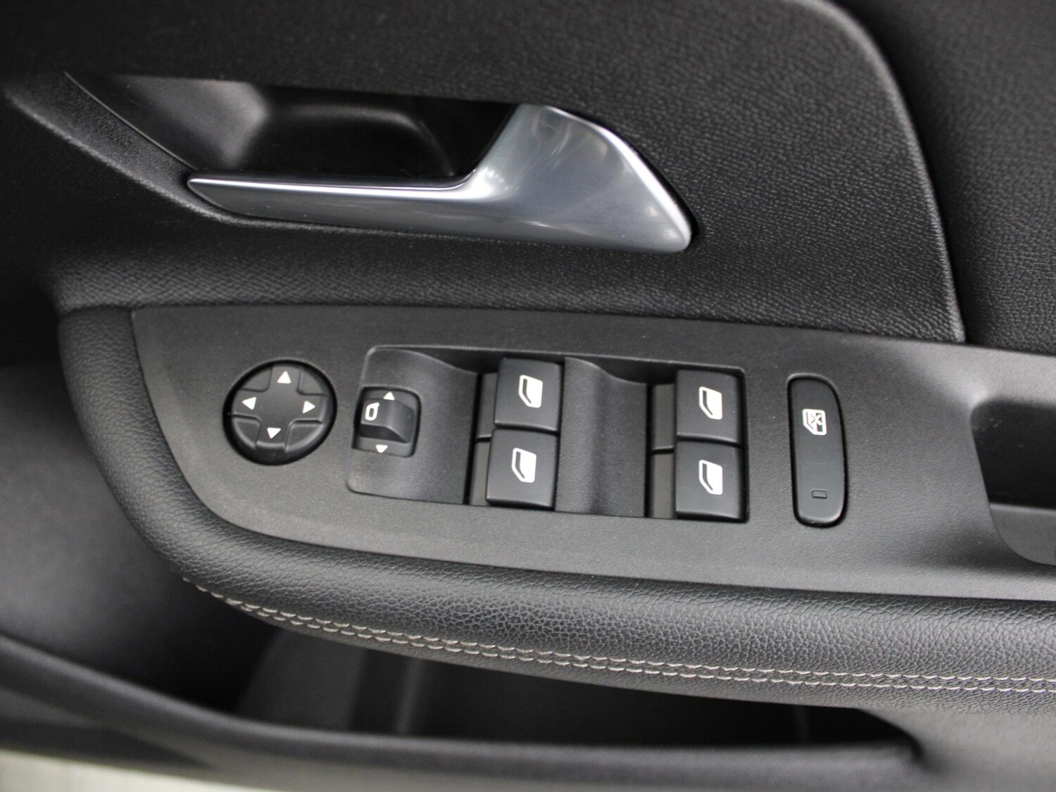 Used Vauxhall Mokka 2023 for sale - 77240064: Photo 39