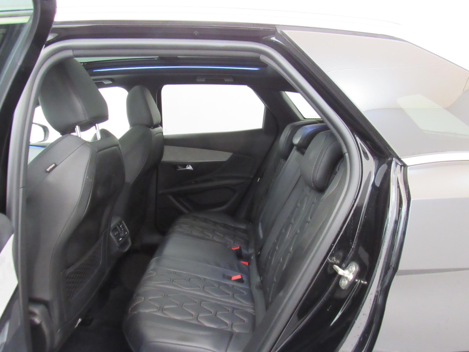 Used Peugeot 3008 2018 for sale - 77240074: Photo 11