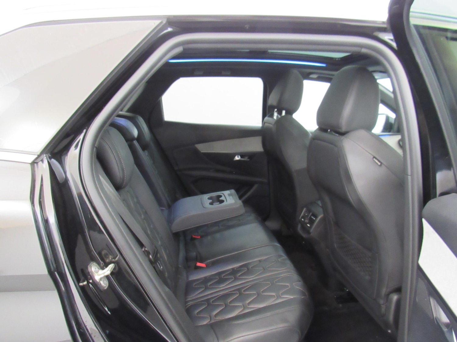 Used Peugeot 3008 2018 for sale - 77240074: Photo 13