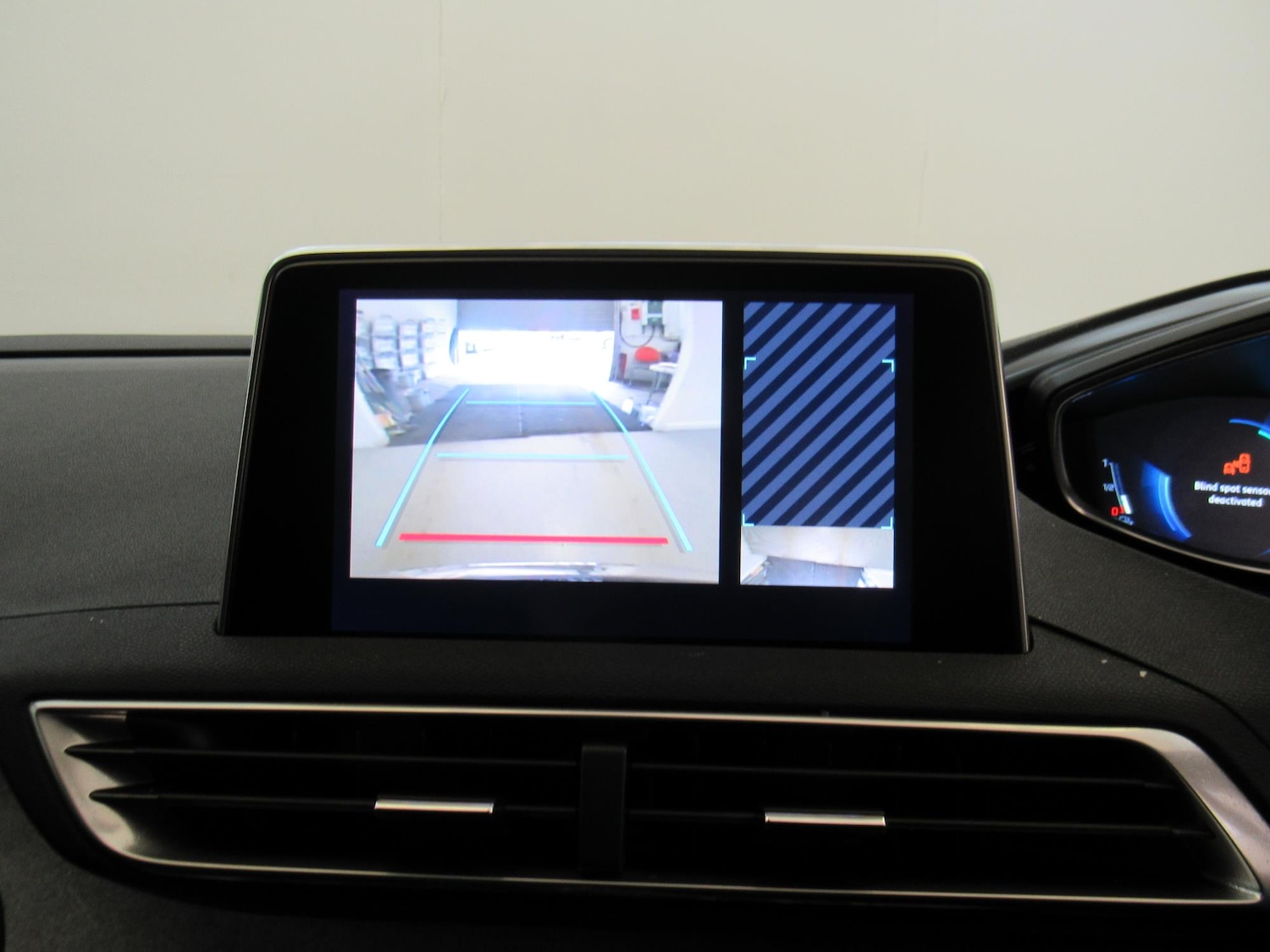 Used Peugeot 3008 2018 for sale - 77240074: Photo 16