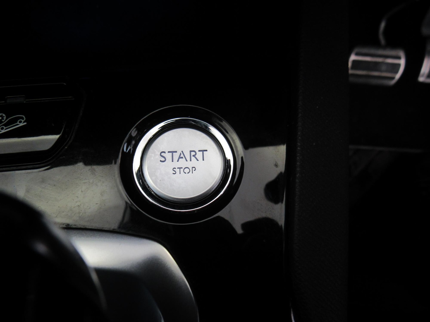 Used Peugeot 3008 2018 for sale - 77240074: Photo 21