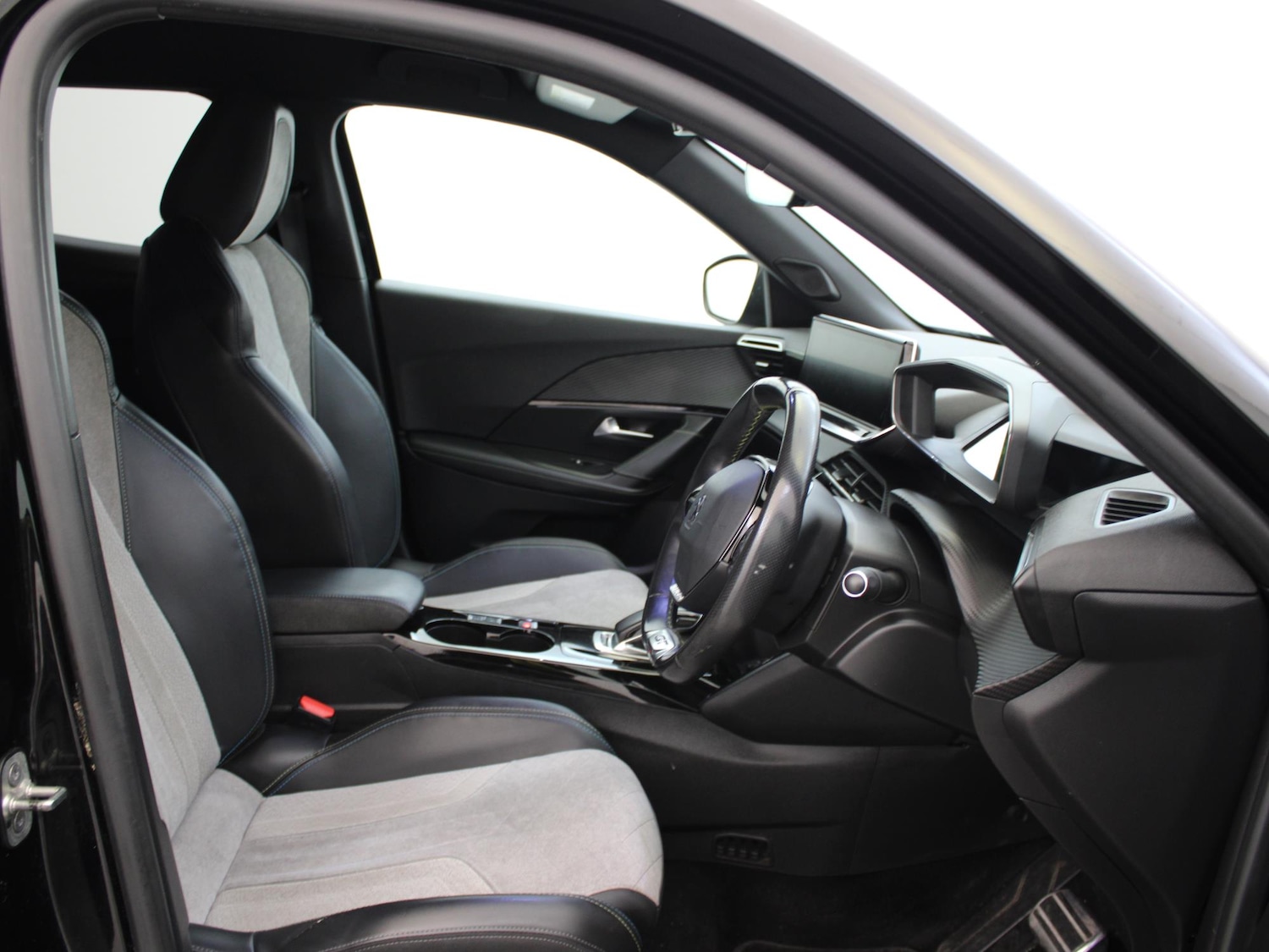 Used Peugeot 2008 2021 for sale - 78139907: Photo 9