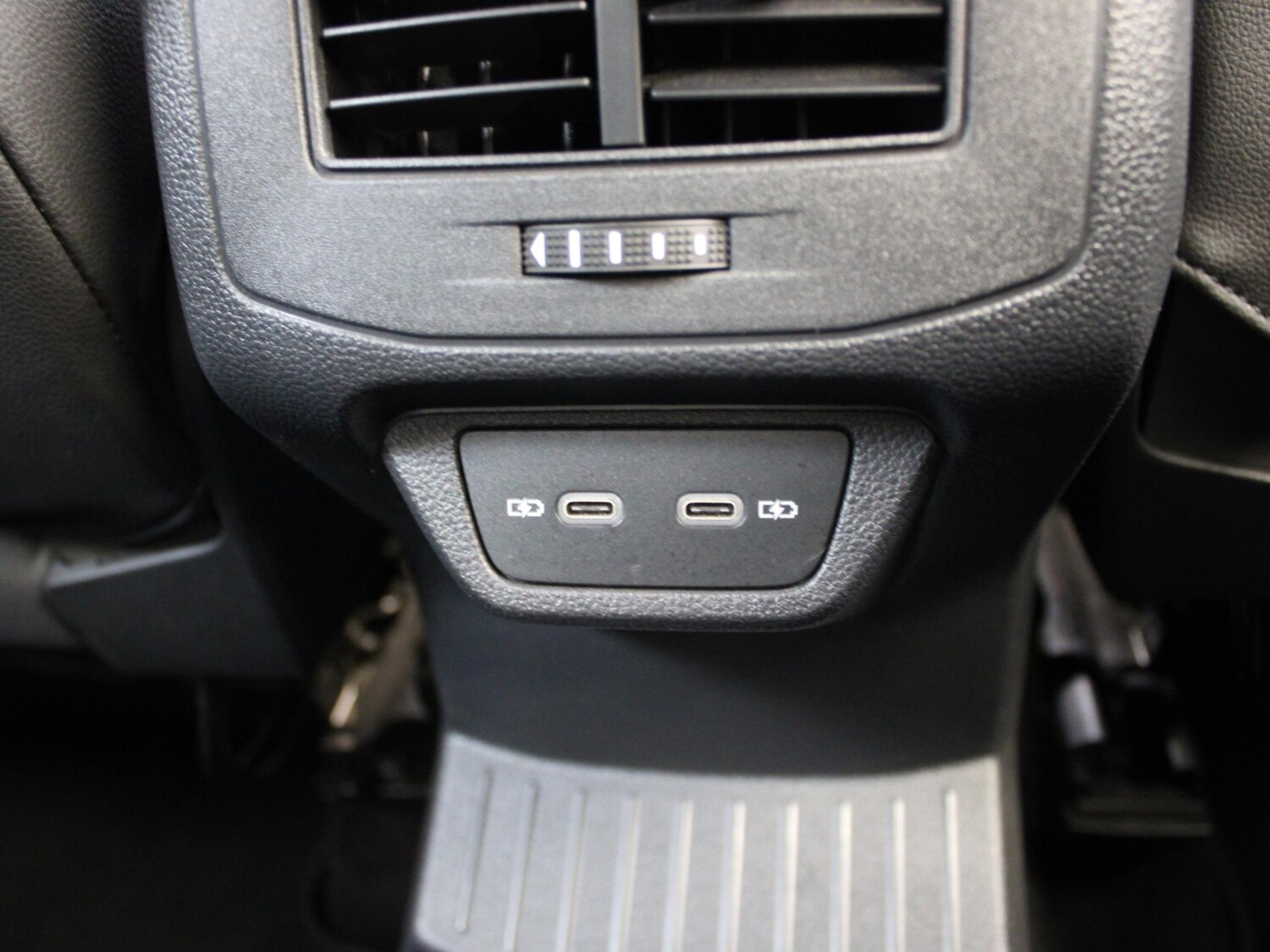 Used Volkswagen T-Roc 2020 for sale - 76016357: Photo 17