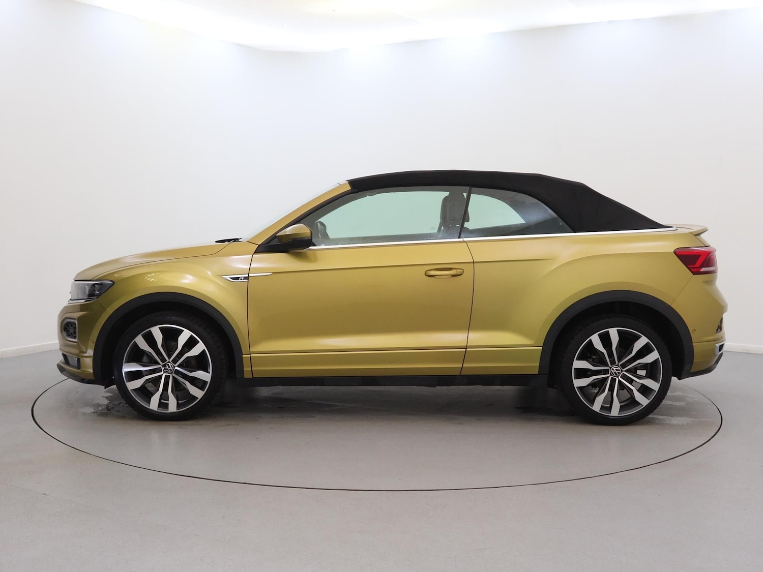 Used Volkswagen T-Roc 2020 for sale - 76016357: Photo 4