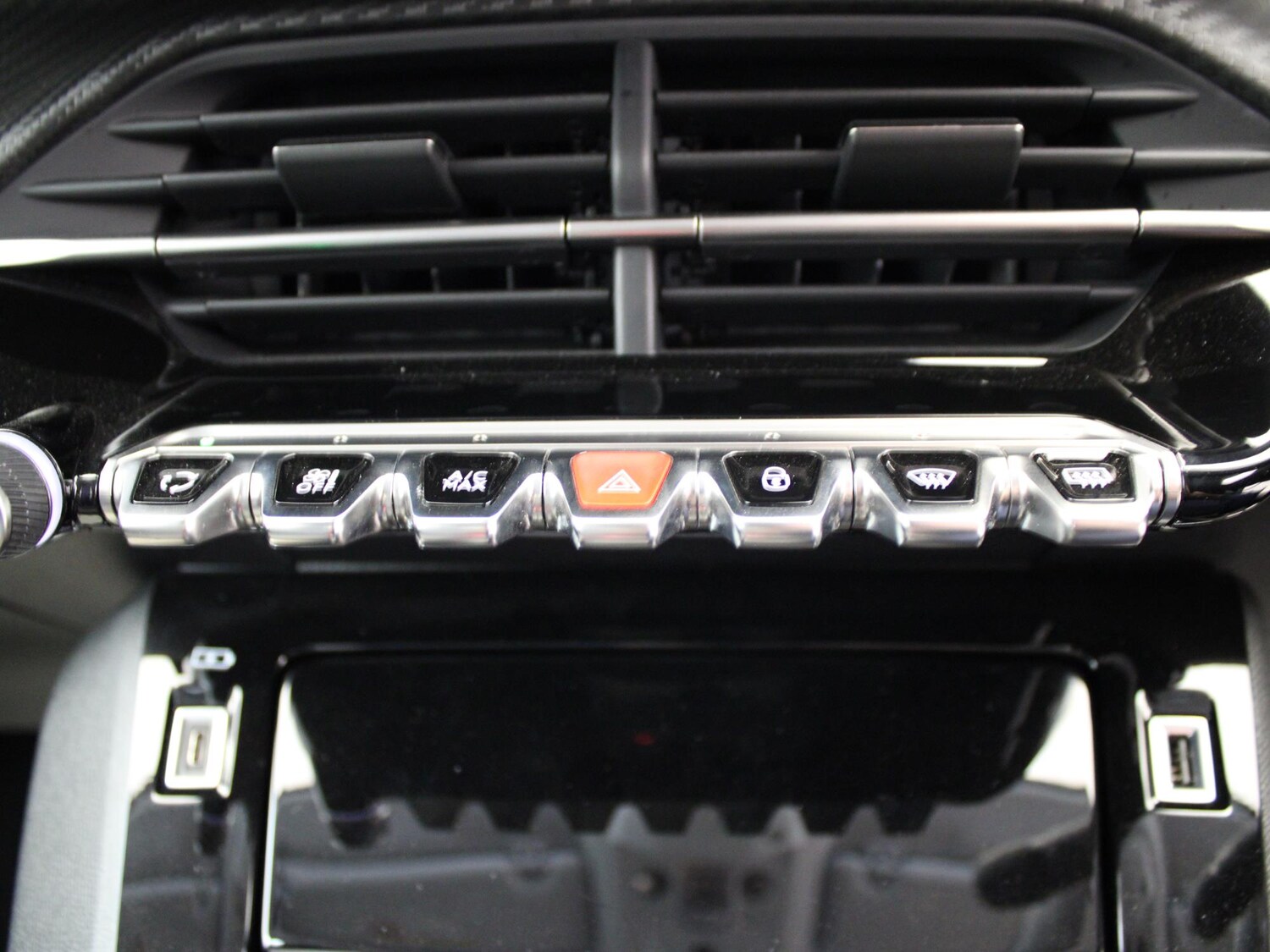 Used Peugeot 208 2023 for sale - 77500749: Photo 22