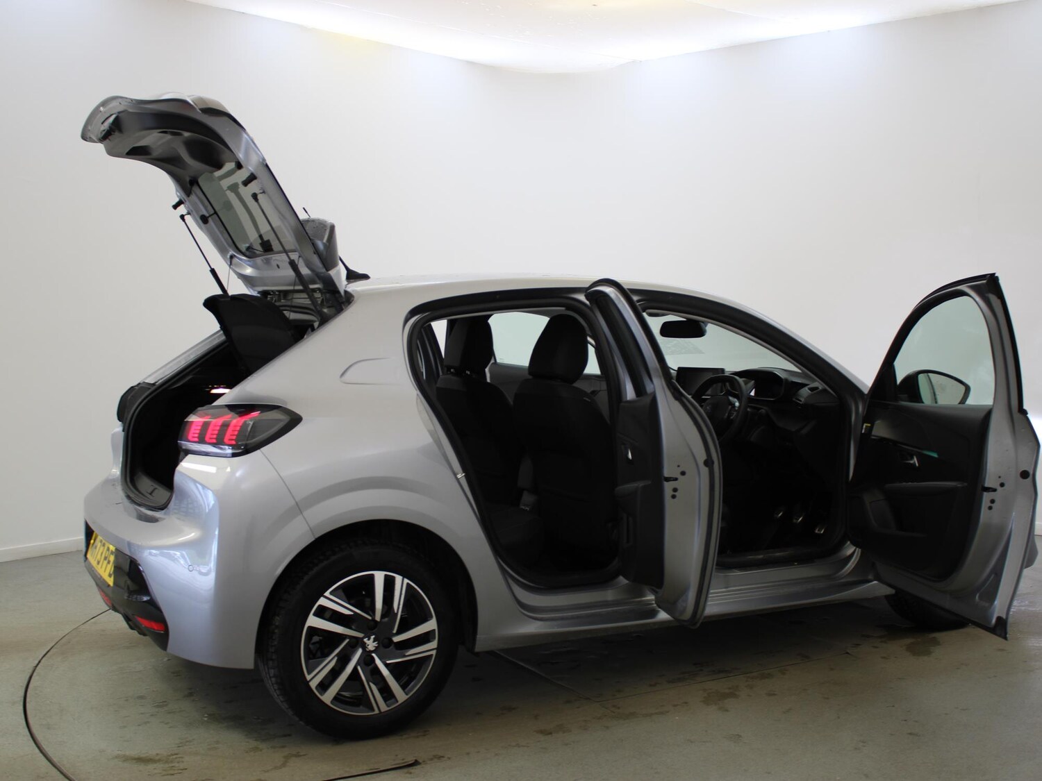 Used Peugeot 208 2023 for sale - 77500749: Photo 29