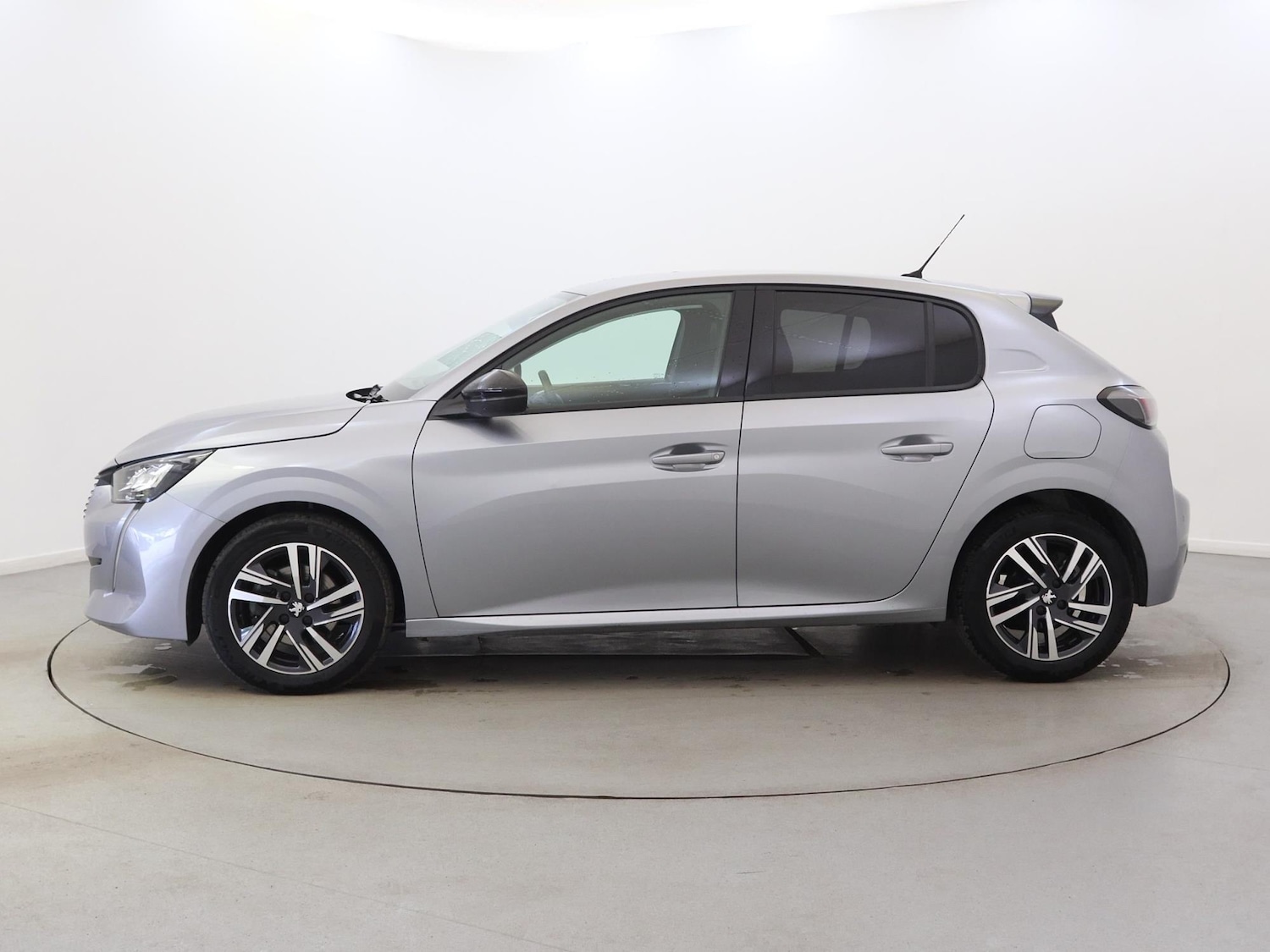 Used Peugeot 208 2023 for sale - 77500749: Photo 4