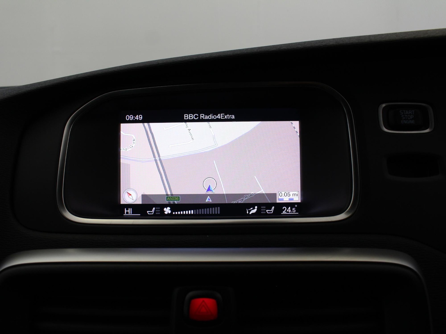 Used Volvo V40 2018 for sale - 76755390: Photo 23