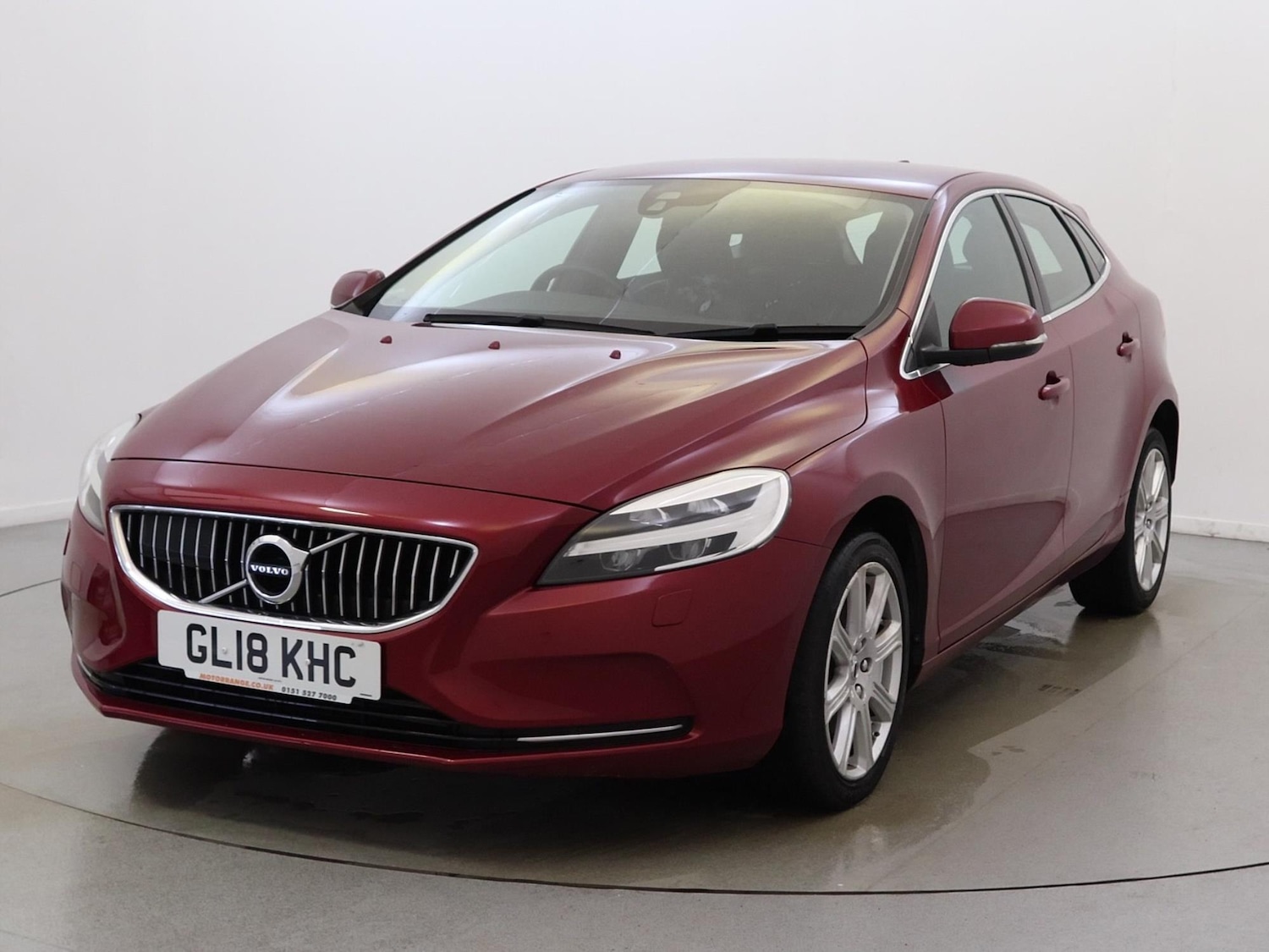 Used Volvo V40 2018 for sale - 76755390: Photo 3