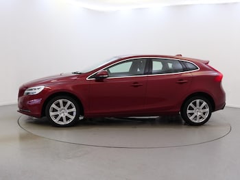 Used Volvo V40 2018 for sale - 76755390: Photo