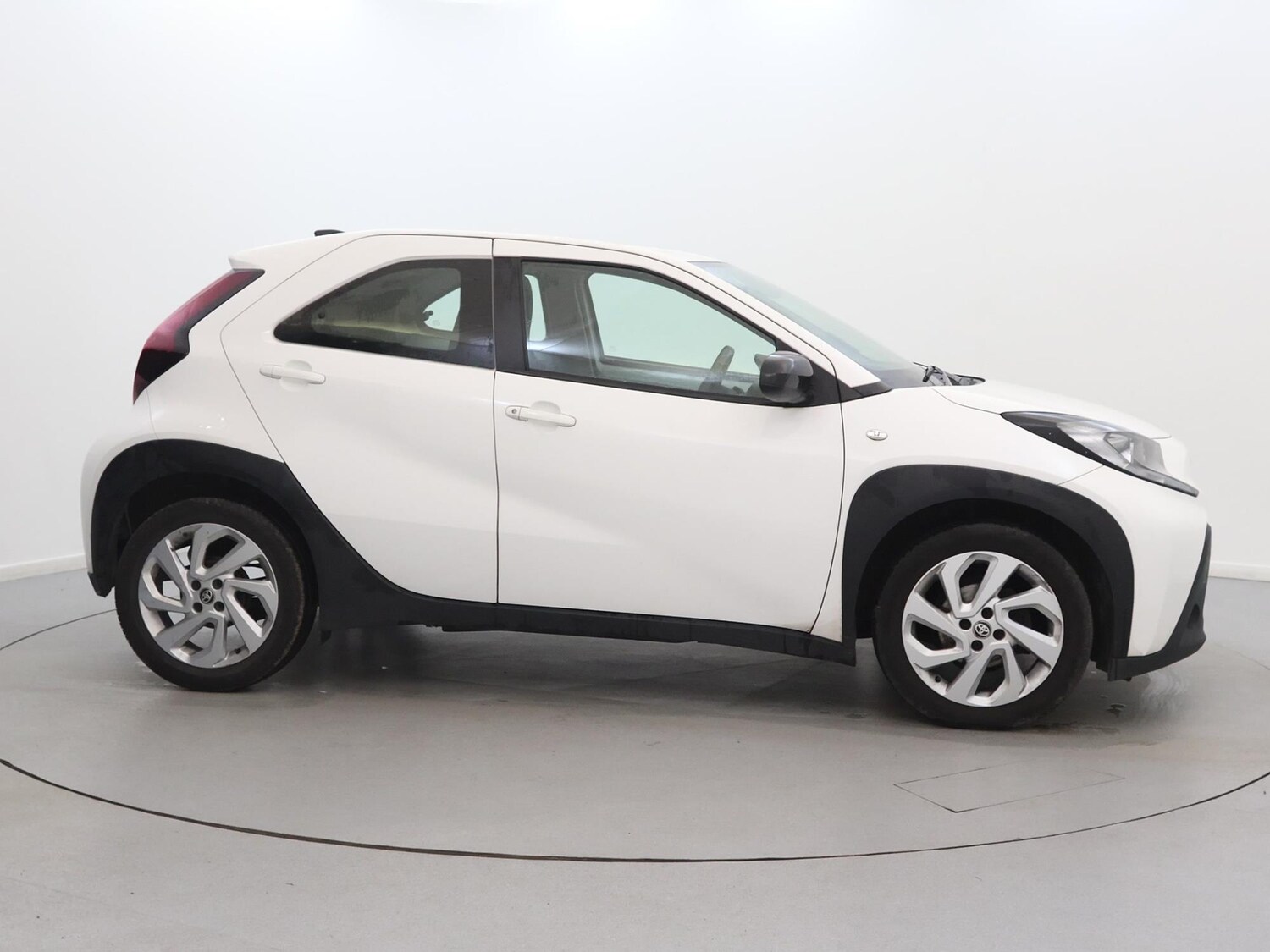 Used Toyota Aygo X 2022 for sale - 76502909: Photo 8