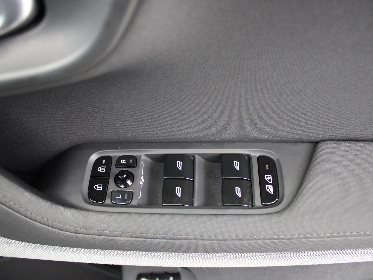 Used Polestar Polestar 2 2022 for sale - 76390828: Photo 37