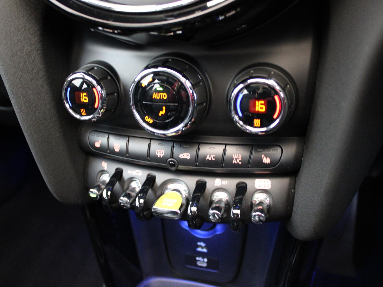 Used MINI Hatch 2020 for sale - 76157980: Photo 33