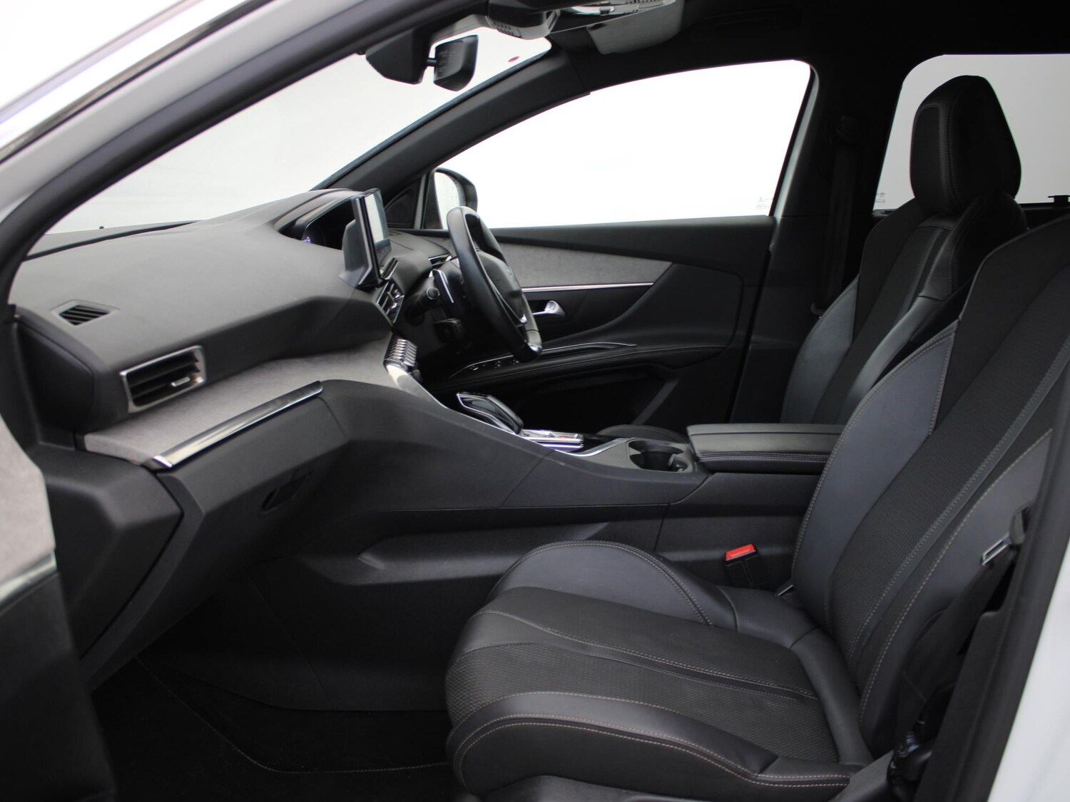 Used Peugeot 5008 2023 for sale - 77240065: Photo 10