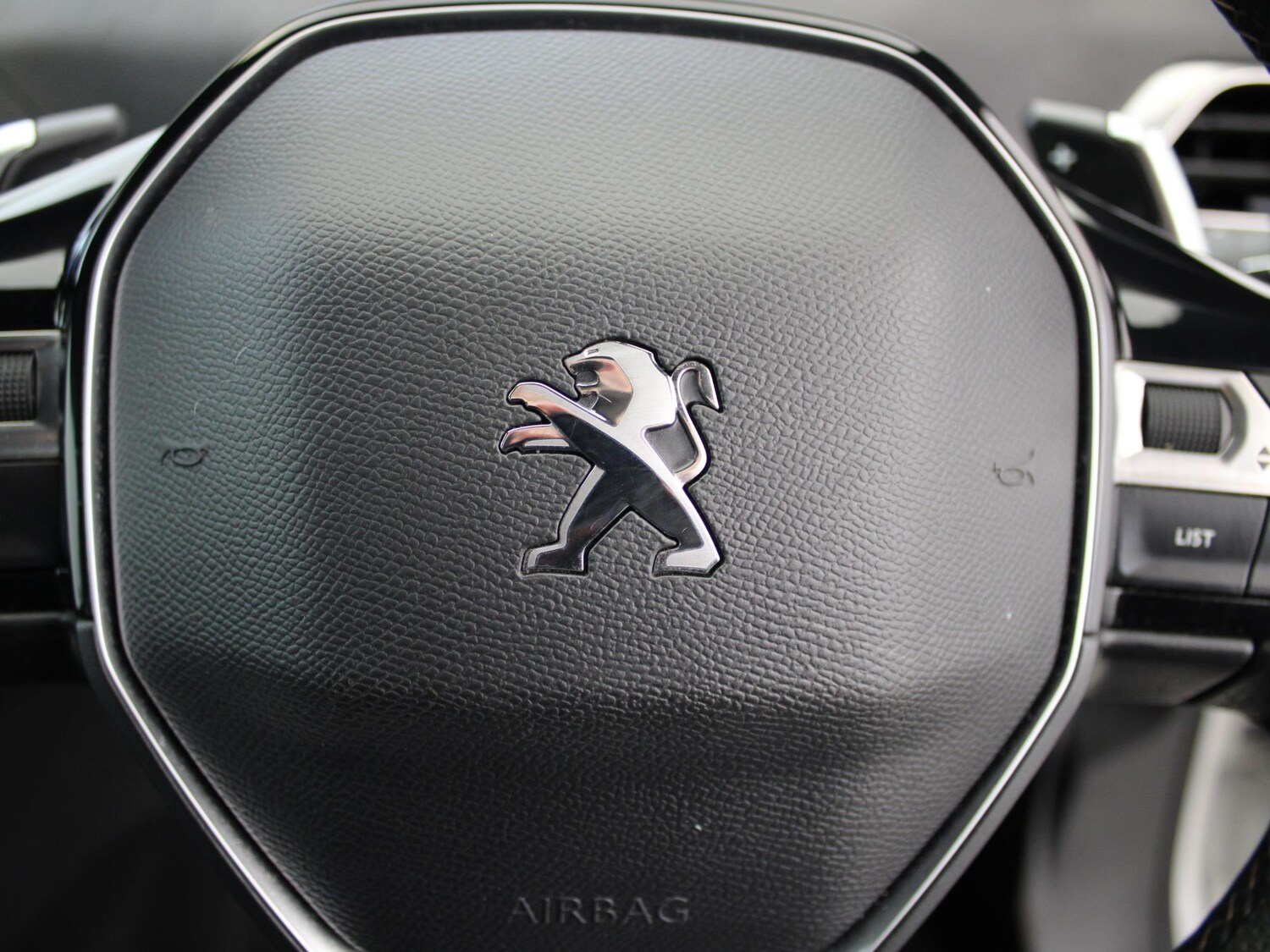 Used Peugeot 5008 2023 for sale - 77240065: Photo 27