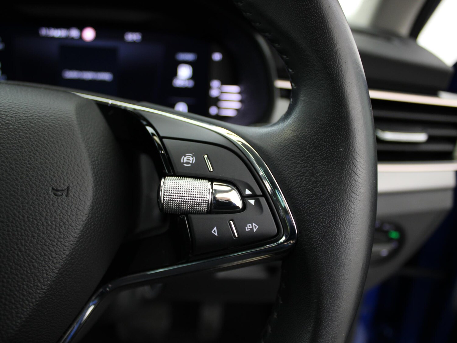 Used Skoda Kamiq 2023 for sale - 76968162: Photo 33