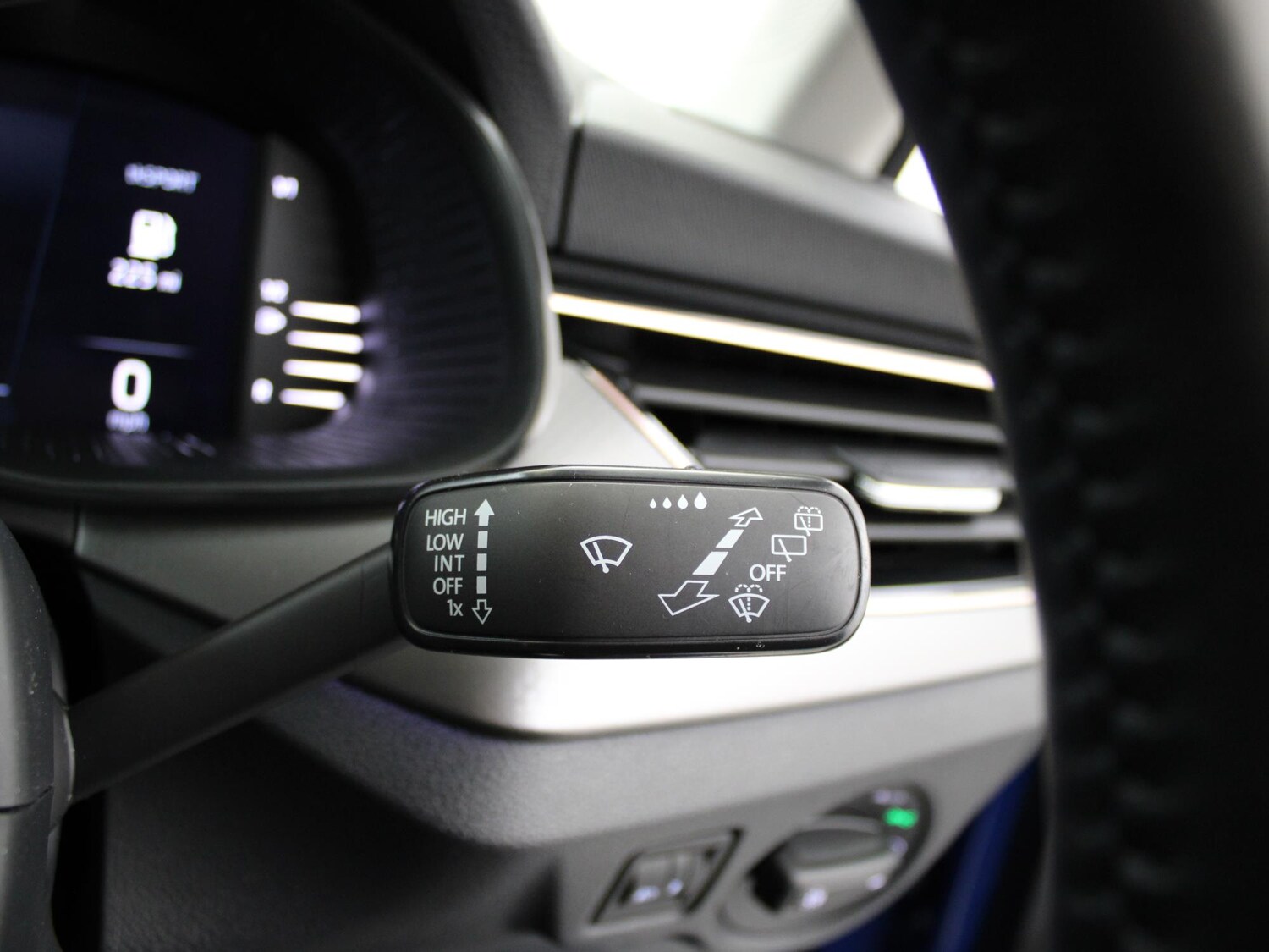 Used Skoda Kamiq 2023 for sale - 76968162: Photo 35