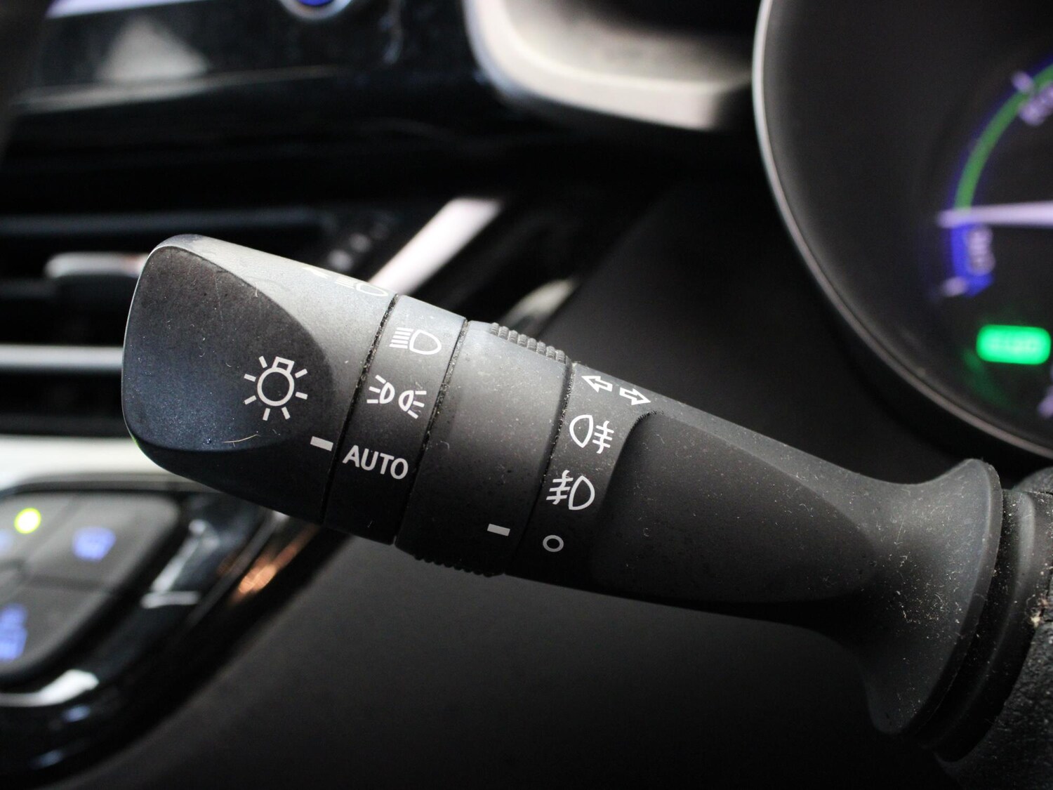 Used Toyota C-HR 2022 for sale - 77348308: Photo 11