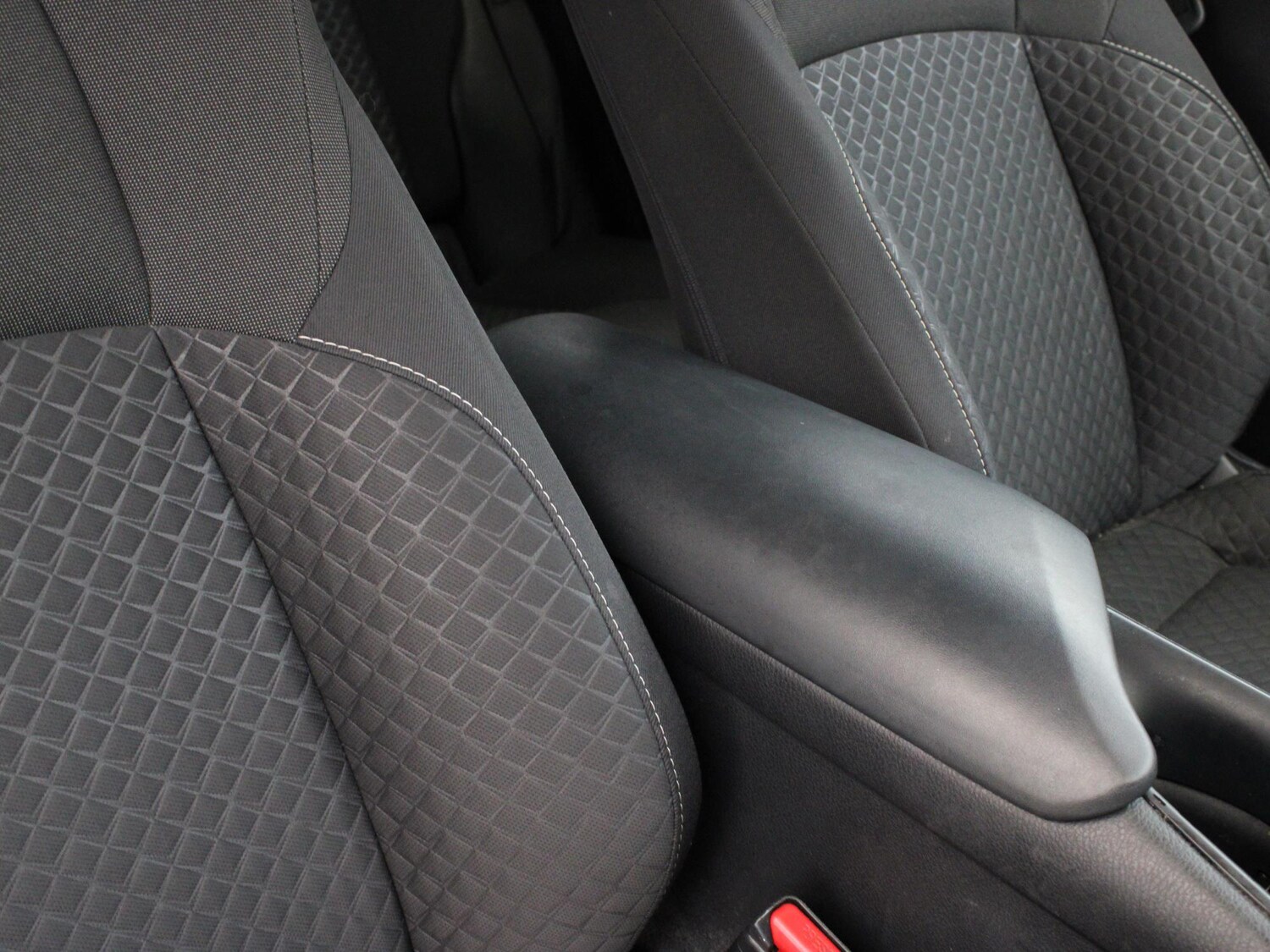 Used Toyota C-HR 2022 for sale - 77348308: Photo 17