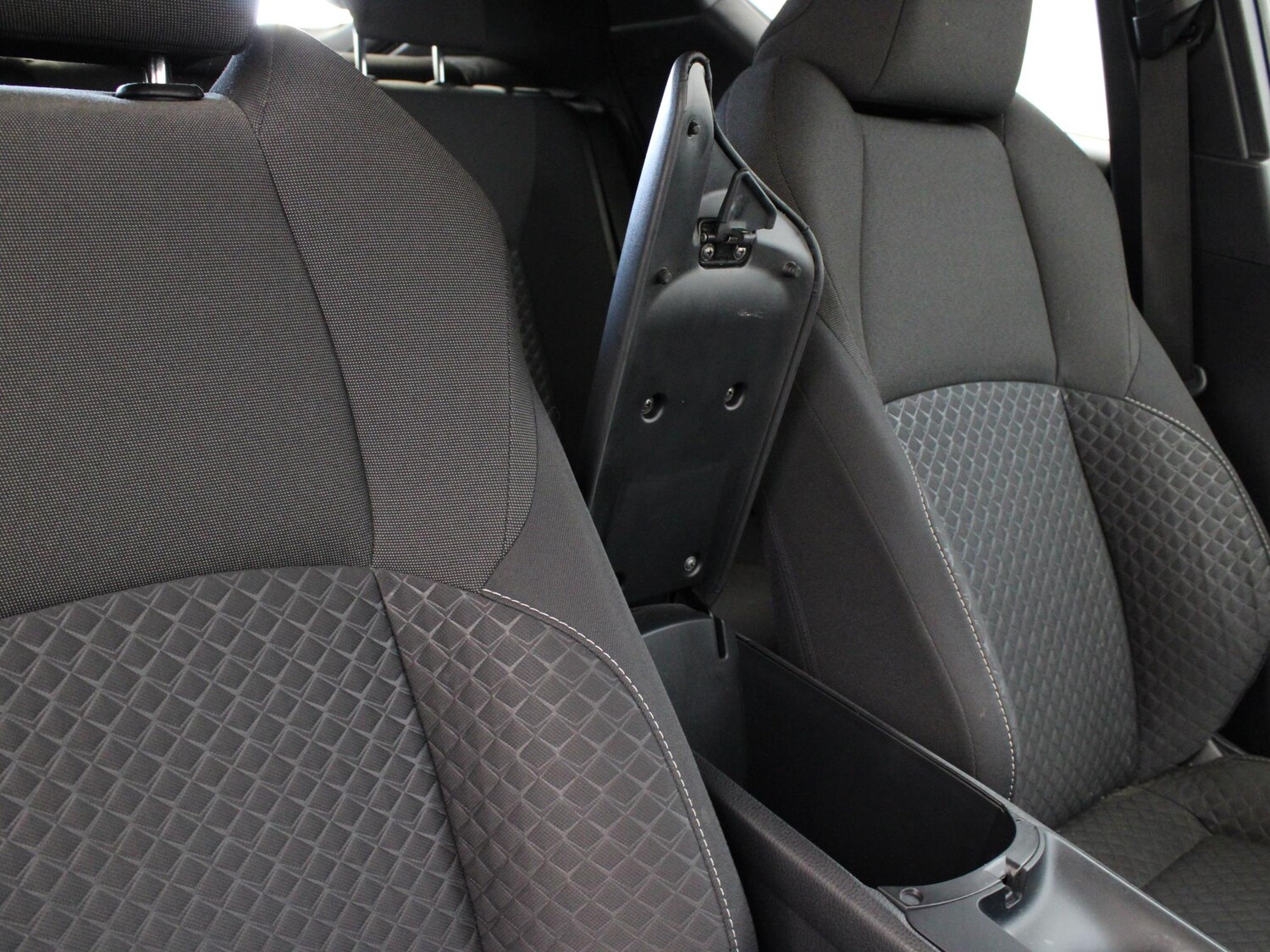 Used Toyota C-HR 2022 for sale - 77348308: Photo 18