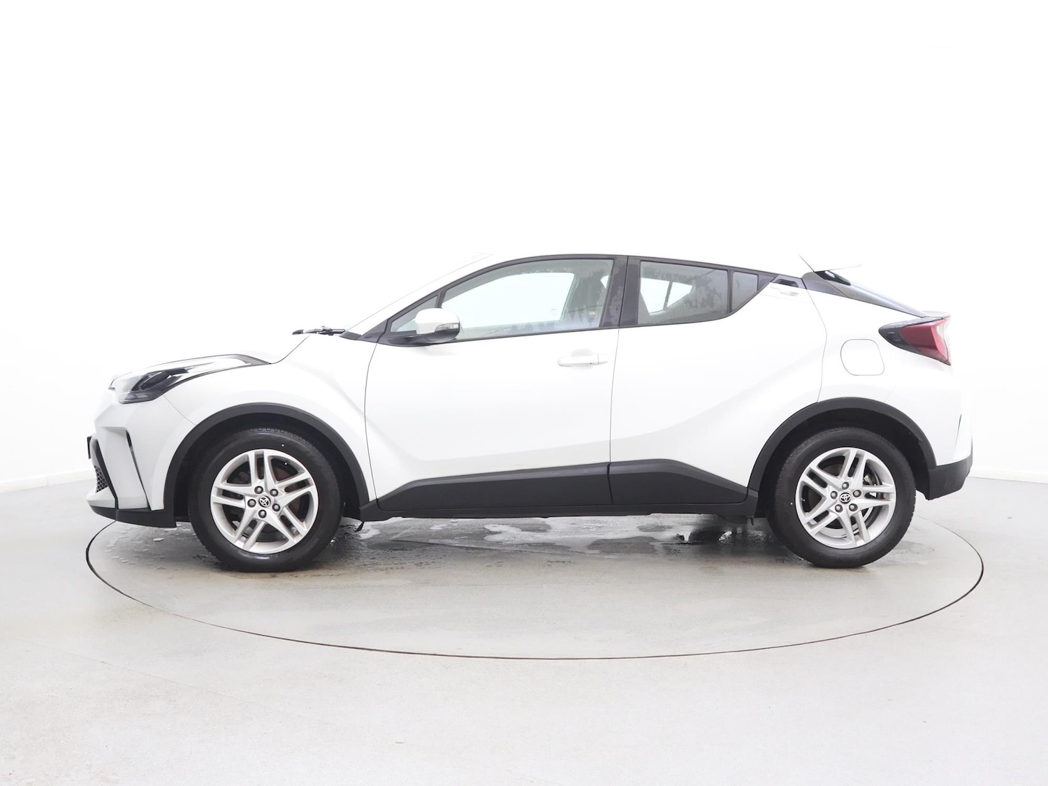 Used Toyota C-HR 2022 for sale - 77348308: Photo 4
