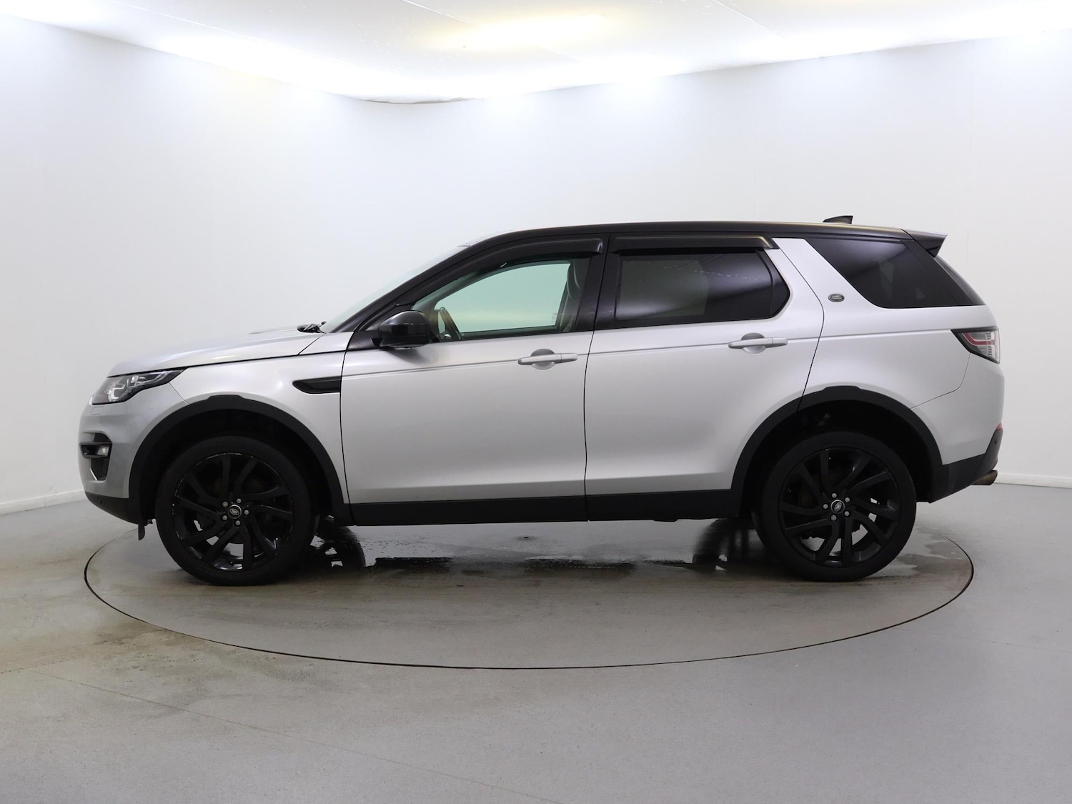Used Land Rover Discovery Sport 2018 for sale - 77973445: Photo 4