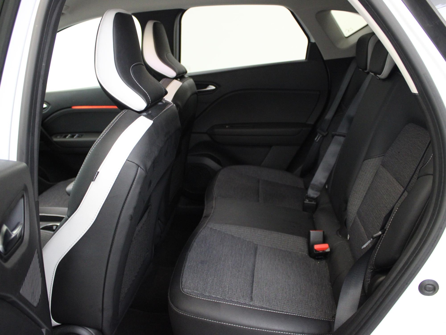 Used Renault Captur 2023 for sale - 76311175: Photo 11