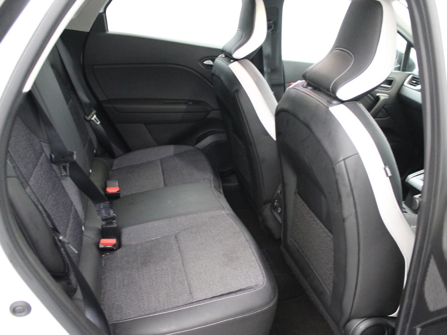 Used Renault Captur 2023 for sale - 76311175: Photo 12