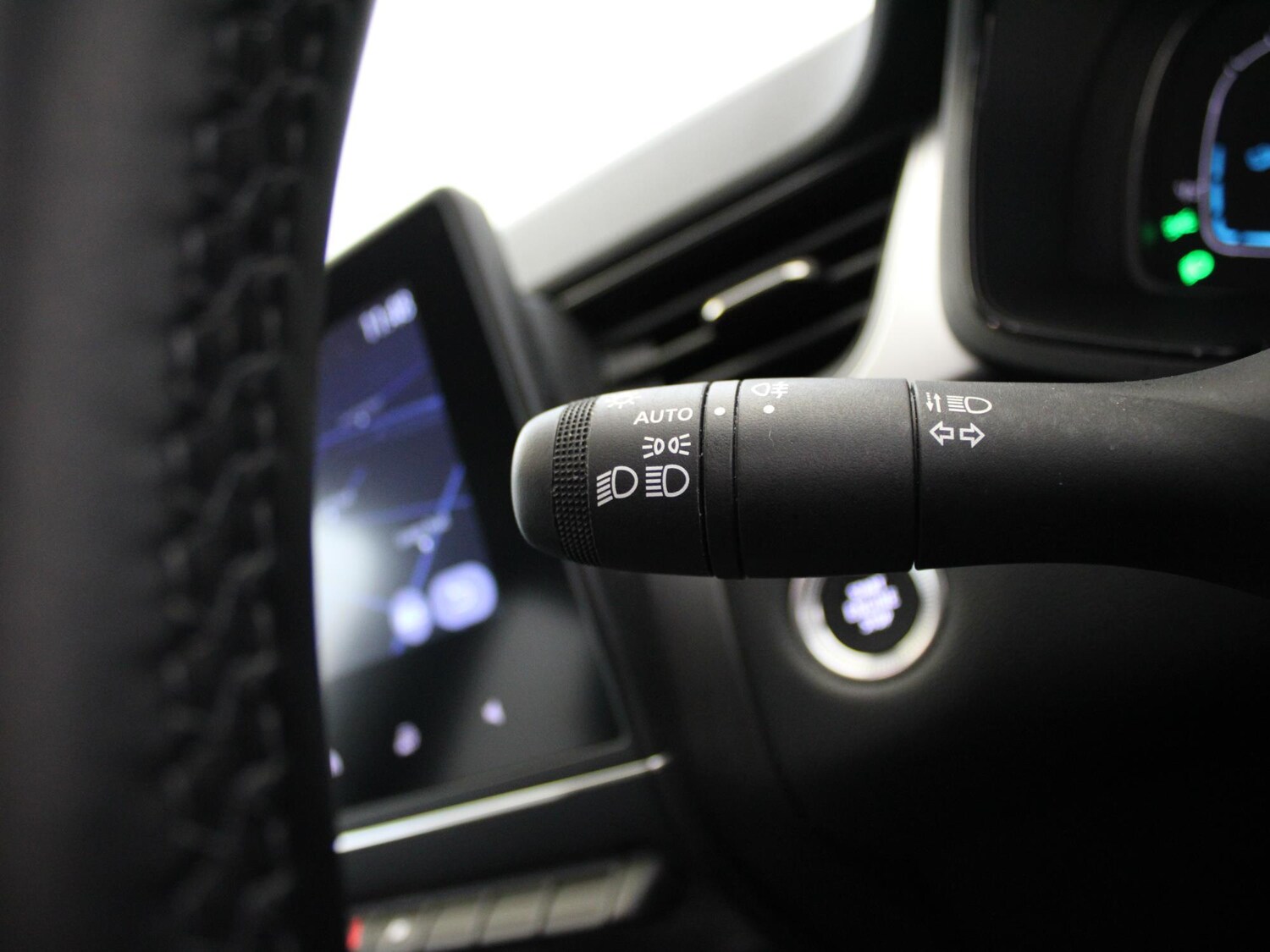 Used Renault Captur 2023 for sale - 76311175: Photo 32