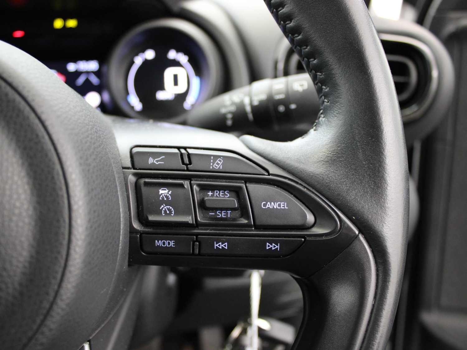 Used Toyota Yaris 2022 for sale - 76692369: Photo 29