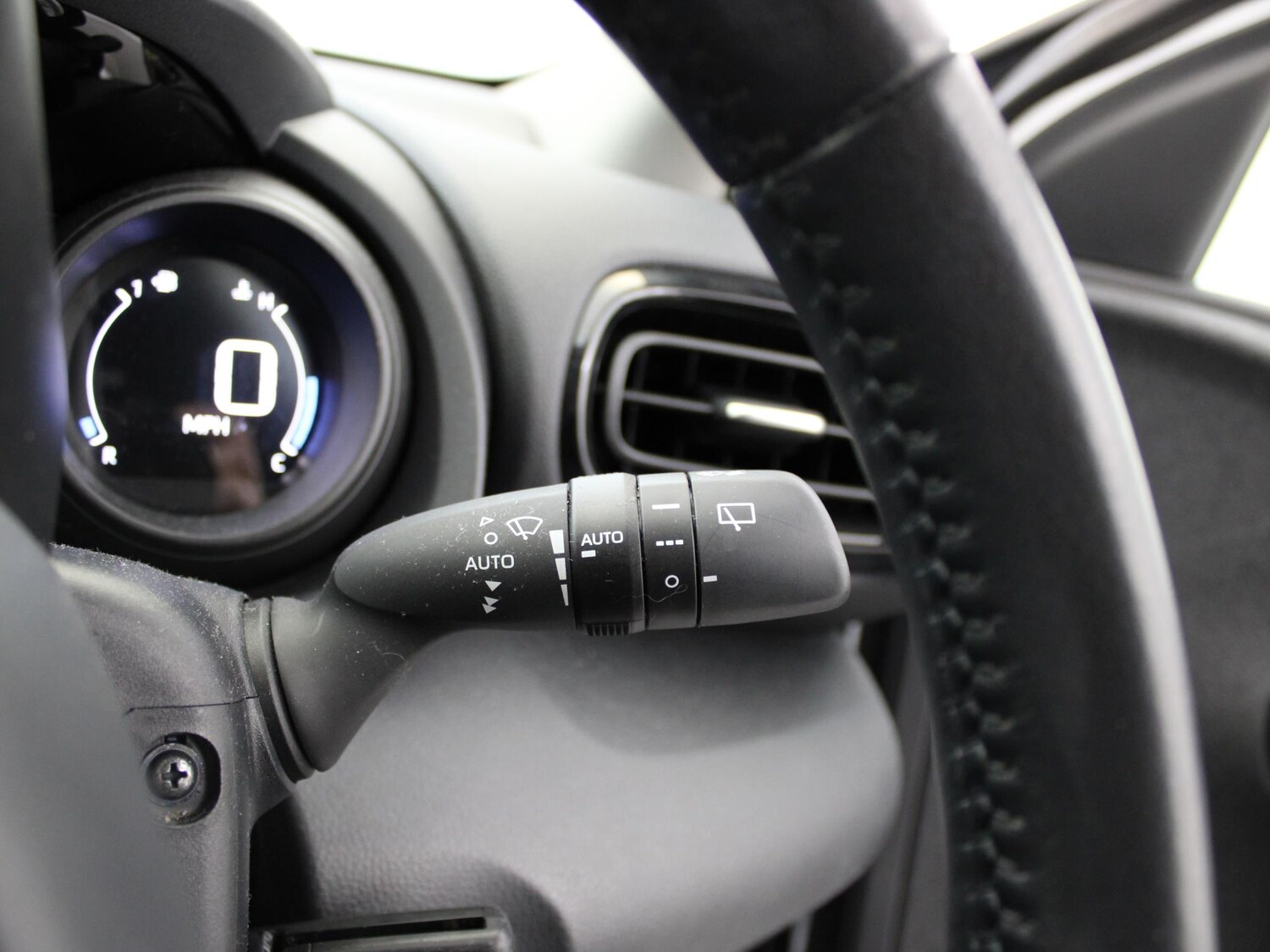 Used Toyota Yaris 2022 for sale - 76692369: Photo 31