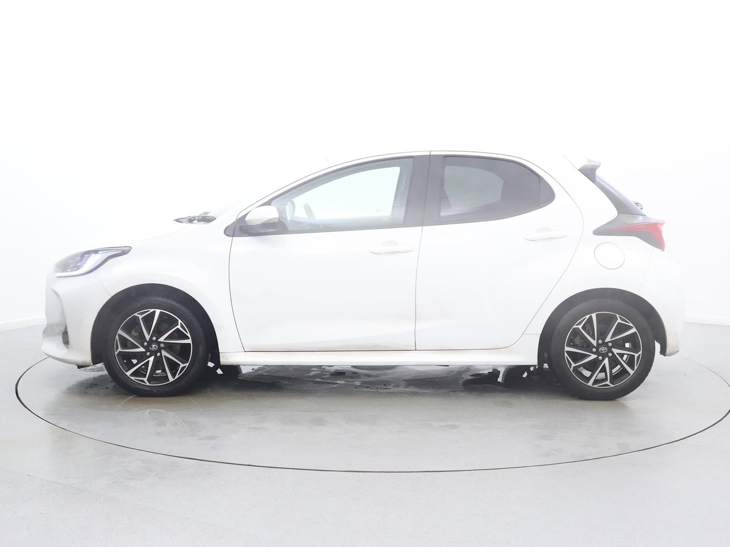 Used Toyota Yaris 2022 for sale - 76692369: Photo 4