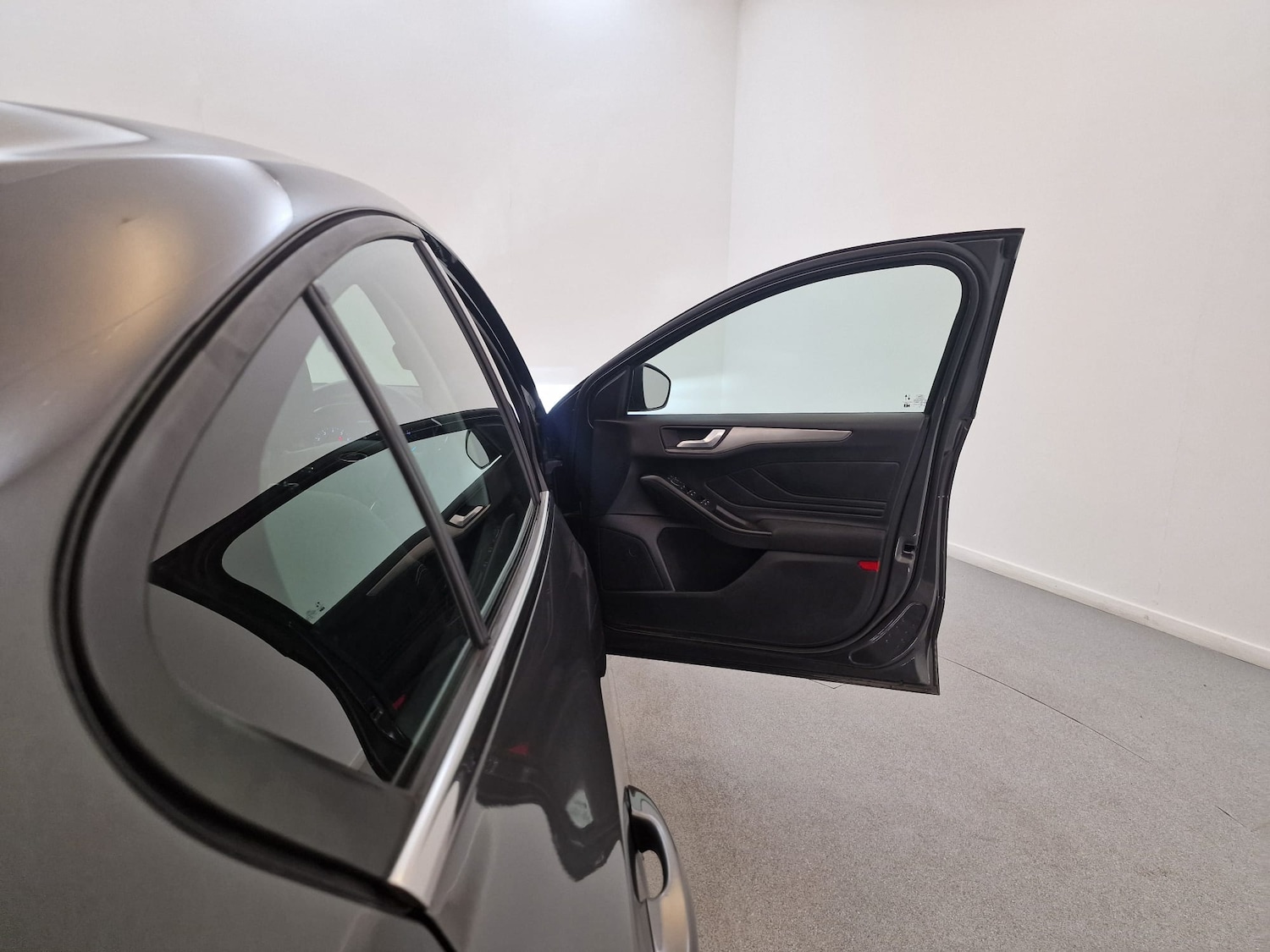 Used Ford Focus 2023 for sale - 76077278: Photo 31