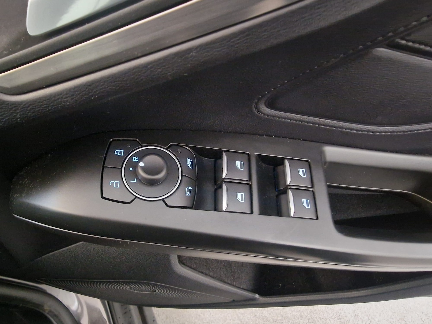 Used Ford Focus 2023 for sale - 76077278: Photo 32