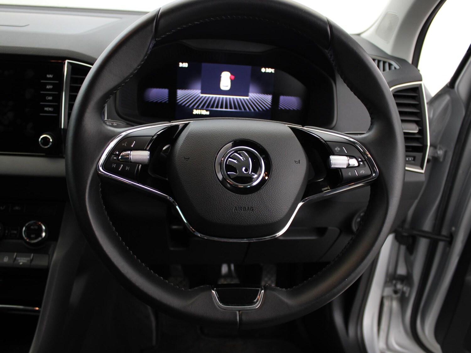 Used Skoda Karoq 2023 for sale - 77415136: Photo 30