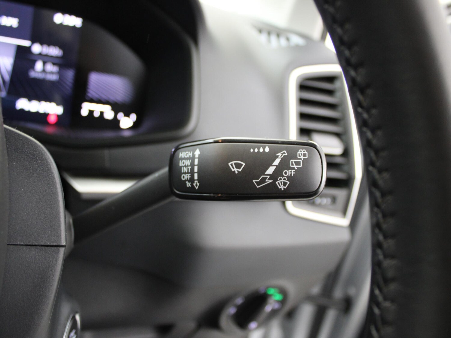 Used Skoda Karoq 2023 for sale - 77415136: Photo 35